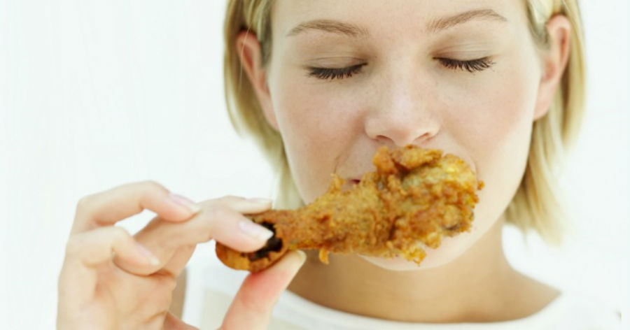 Según la ciencia, oler la comida también hace que engordemos