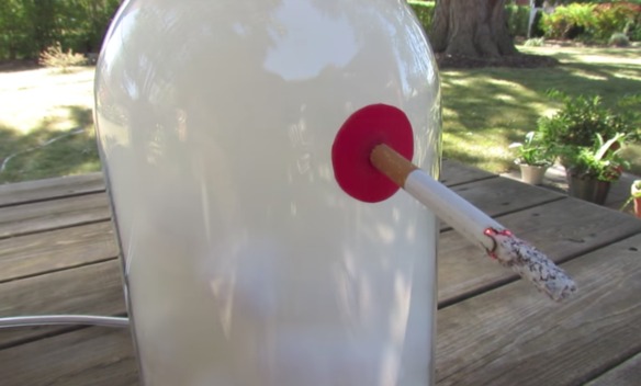 Este impactante experimento muestra cómo quedan los pulmones tras fumar 30 paquetes Este impactante experimento muestra cómo quedan los pulmones tras fumar 30 paquetes