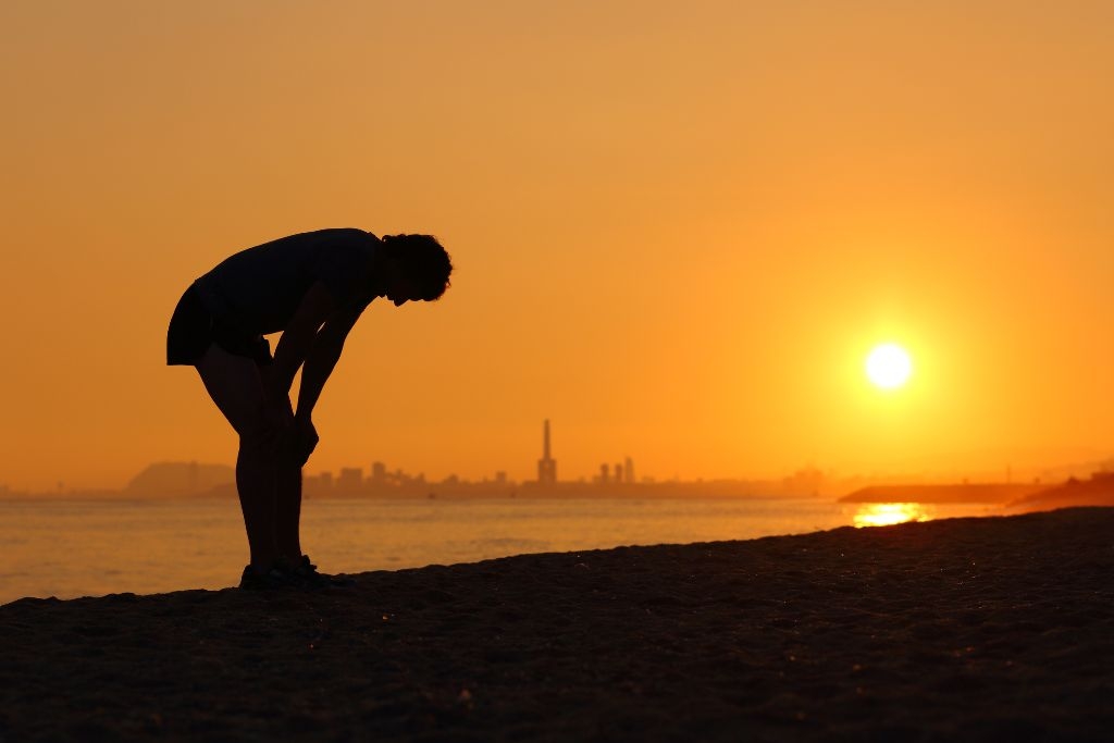 correr con resaca o no