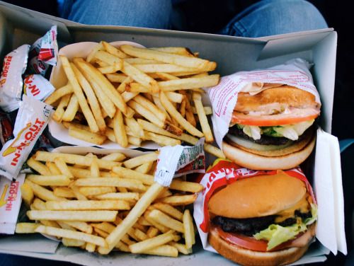 Lo que de verdad provoca la comida basura en nuestro cuerpo Lo que de verdad provoca la comida basura en nuestro cuerpo