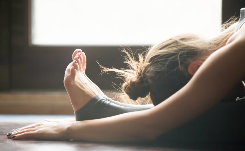 Los mejores ejercicios de yoga para tonificar tu cuerpo y adelgazar