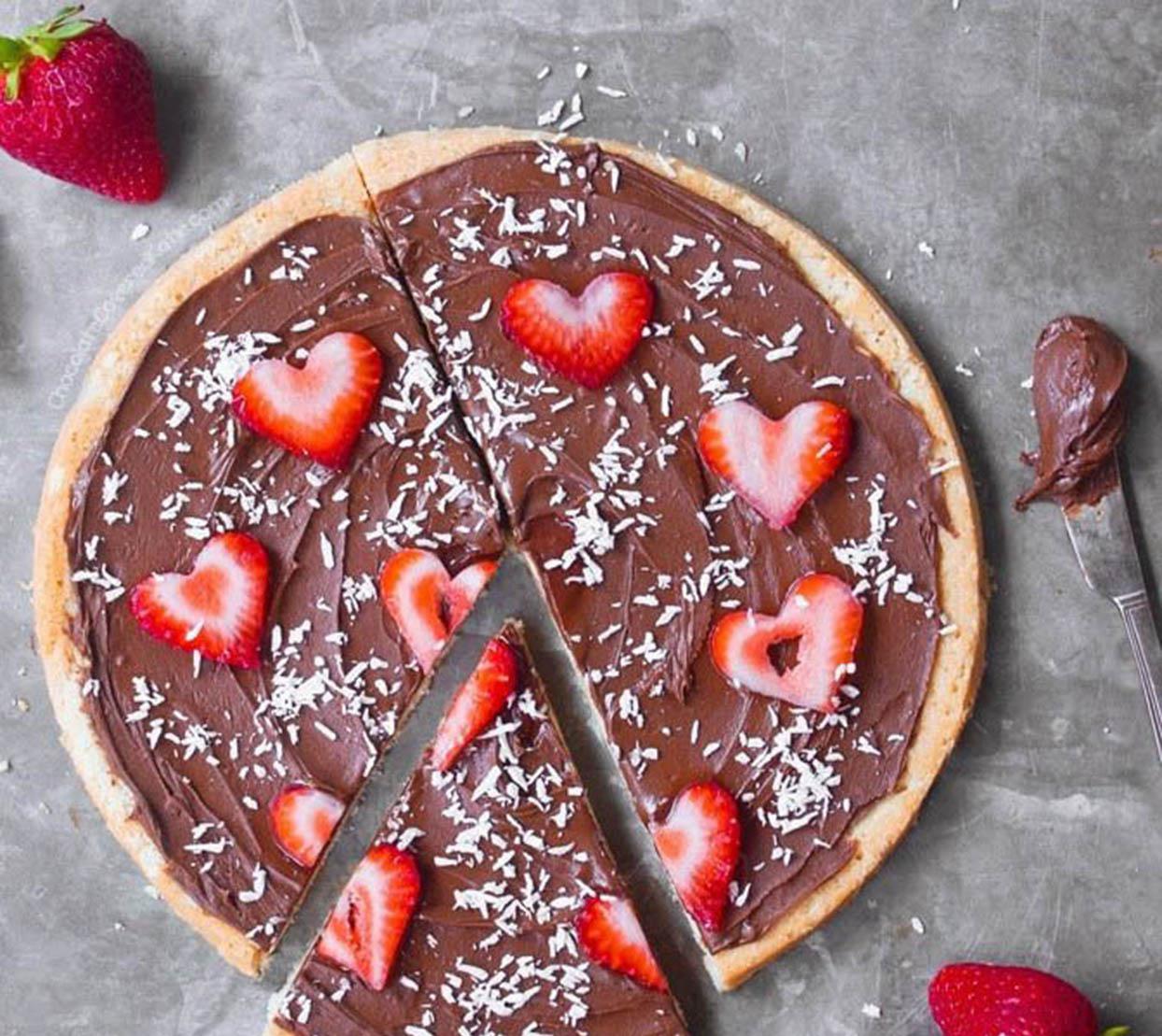 Adelante, toma la pizza para el postre