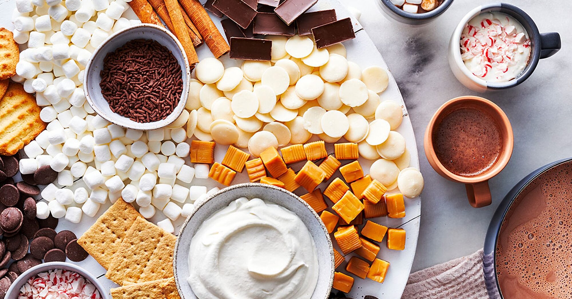 C贸mo hacer una tabla de "embutidos" de cacao caliente para su pr贸xima noche acogedora C贸mo hacer una tabla de "embutidos" de cacao caliente para su pr贸xima noche acogedora