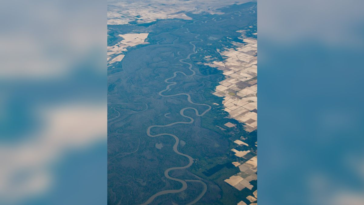 Los ríos de EE.UU. están cambiando de azul a amarillo y verde, las imágenes de satélite muestran