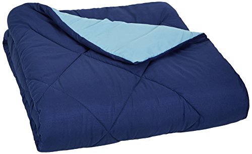 AmazonBasics - Edredón de microfibra reversible, azul marino/azul, 220 x 240 cm