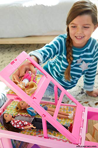 Barbie Caravana para acampar 3 en 1 de Barbie con piscina, camioneta, barca y 50 accesorios, regalo para niñas y niños 3-9 años (Mattel GHL93)