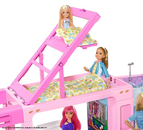 Barbie Caravana para acampar 3 en 1 de Barbie con piscina, camioneta, barca y 50 accesorios, regalo para niñas y niños 3-9 años (Mattel GHL93)