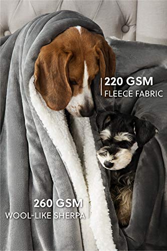 Bedsure Manta Reversible de Franela/Sherpa 150x200cm - Manta para Cama 90 de 100% Microfibra Extra Suave - Manta de Felpa Gris