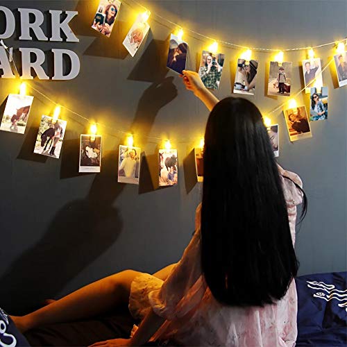 Clip Cadena de Luces LED 3 Metros 20 LED Fotoclips Guirnalda de Luces para Colgar Fotos, Notas, Memos Ideal para Decoración de Hogar, Pared, Navidad, Fiesta, Boda (Blanco Cálido) Clip Cadena de Luces LED 3 Metros 20 LED Fotoclips Guirnalda de Luces para Colgar Fotos, Notas, Memos Ideal para Decoración de Hogar, Pared, Navidad, Fiesta, Boda (Blanco Cálido)