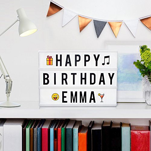 Cosi Home ™ - Caja de luz LED en formato A4 con letras, Emoji, emoticonos y símbolos para mensajes personalizados. Alimentado por batería y USB Cosi Home ™ - Caja de luz LED en formato A4 con letras, Emoji, emoticonos y símbolos para mensajes personalizados. Alimentado por batería y USB