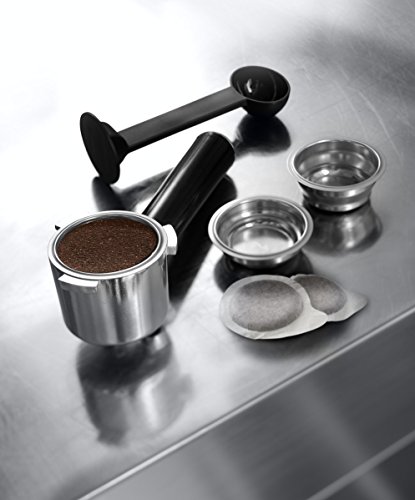 De'longhi Dedica - Cafetera de Bomba de Acero Inoxidable para Café Molido o Monodosis, Cafetera para Espresso y Cappuccino, Depósito de 1.3 Litros, Sistema Anti-goteo, EC685.W, Blanco De'longhi Dedica - Cafetera de Bomba de Acero Inoxidable para Café Molido o Monodosis, Cafetera para Espresso y Cappuccino, Depósito de 1.3 Litros, Sistema Anti-goteo, EC685.W, Blanco