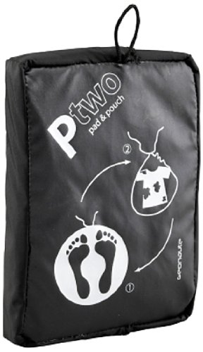 Domyos Bolsa de Fitness para Vestuario con Doble Función - Alfombrilla de Pies y Bolsa de Ropa Húmeda (Negro)