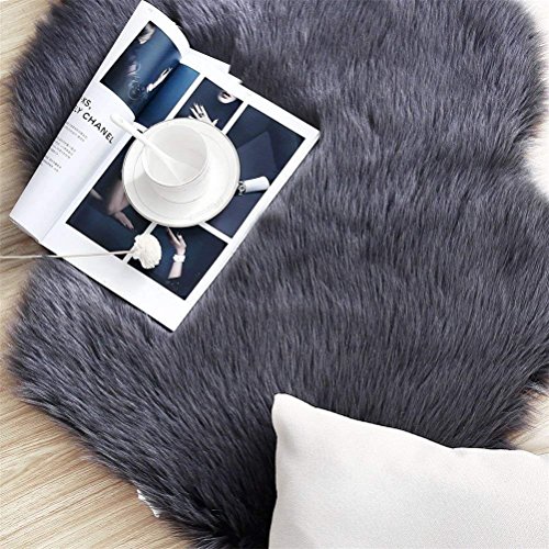 DQMEN Piel de Cordero Oveja/Sheepskin Rug Cordero, imitación mullida Alfombras imitación Piel sintética Deko Piel,para salón Dormitorio baño sofá Silla cojín (50 X 80 cm, Negro)