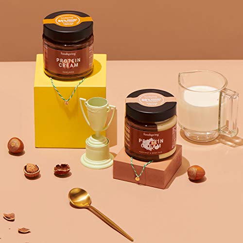 foodspring Crema Proteica, Whey y Avellanas, Pack de 3 x 200g, Extremadamente cremosa, Con 85% menos de azúcar foodspring Crema Proteica, Whey y Avellanas, Pack de 3 x 200g, Extremadamente cremosa, Con 85% menos de azúcar