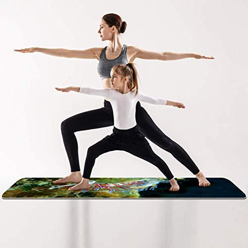 La esterilla de yoga es gruesa, ancha y alargada, goma antideslizante para fitness y yoga, buceo en Mataro.