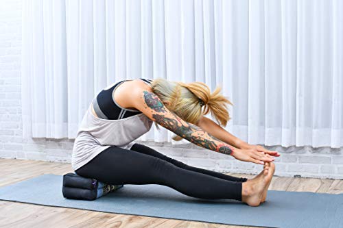 Leewadee Bloque de Yoga pequeño – Cojín Alargado para Pilates y meditación, cojín para el Suelo Hecho de kapok Natural, 35 x 18 x 12 cm, Azul