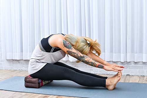 Leewadee Set de 2 Bloques de Yoga pequeños – Cojines para Pilates, Almohadas para el Suelo Hechas a Mano de kapok, 35 x 18 x 12 cm, Set de 2, marrón Rojo