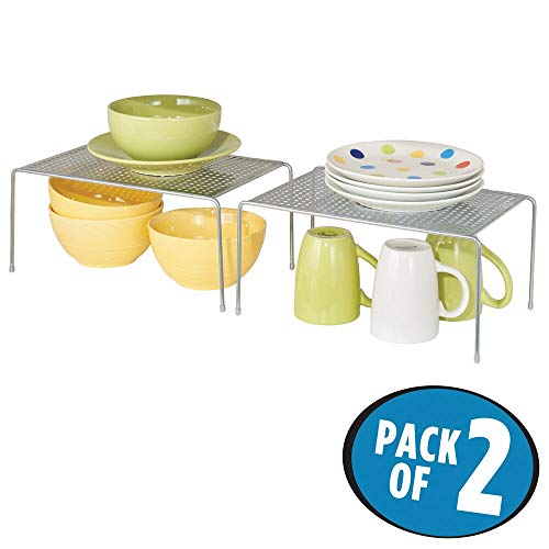 mDesign Juego de 2 estantes de cocina – Soportes para platos individuales de metal – Pequeños organizadores de armarios para tazas, platos, alimentos, etc. – plateado mDesign Juego de 2 estantes de cocina – Soportes para platos individuales de metal – Pequeños organizadores de armarios para tazas, platos, alimentos, etc. – plateado