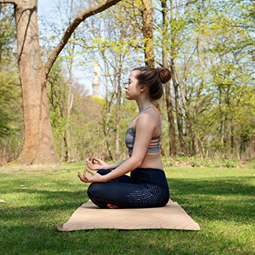 Navaris Esterilla de Yoga de Corcho Antideslizante - Alfombra para Entrenamiento de Gimnasia - Colchoneta de 183 x 61 x 0.5CM con Correa de Transporte Navaris Esterilla de Yoga de Corcho Antideslizante - Alfombra para Entrenamiento de Gimnasia - Colchoneta de 183 x 61 x 0.5CM con Correa de Transporte