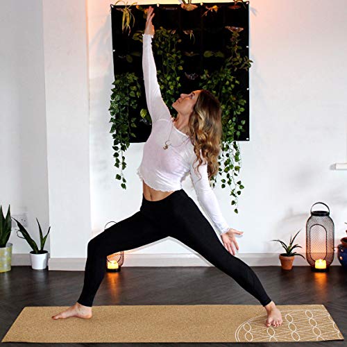 Navaris Esterilla de Yoga de Corcho Antideslizante - Alfombra para Entrenamiento de Gimnasia - Colchoneta de 183x61x0.5CM con diseño de Flor de Vida Navaris Esterilla de Yoga de Corcho Antideslizante - Alfombra para Entrenamiento de Gimnasia - Colchoneta de 183x61x0.5CM con diseño de Flor de Vida