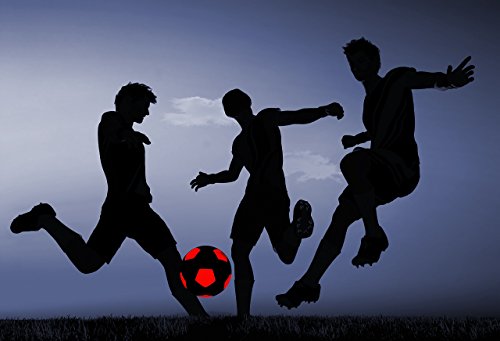 NIGHTMATCH Balón de Fútbol Ilumina Incl. Bomba de balón - LED Interior se Enciende Cuando se patea – Brilla en la Oscuridad - Tamaño 5 - Tamaño y Peso Oficial Blanco/Naranja NIGHTMATCH Balón de Fútbol Ilumina Incl. Bomba de balón - LED Interior se Enciende Cuando se patea – Brilla en la Oscuridad - Tamaño 5 - Tamaño y Peso Oficial Blanco/Naranja