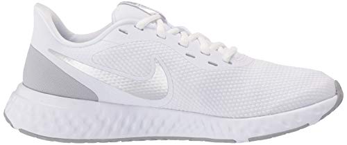 Nike Revolution 5, Zapatillas de Atletismo Mujer, Multicolor (White/Wolf Grey/Pure Platinum 100), 40 EU Nike Revolution 5, Zapatillas de Atletismo Mujer, Multicolor (White/Wolf Grey/Pure Platinum 100), 40 EU