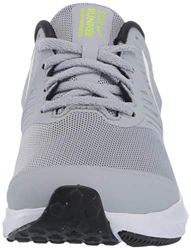 Nike Star Runner 2 (GS), Zapatillas de Running Unisex Adulto, Gris (Wolf Grey/White/Black/Volt 005), 37.5 EU