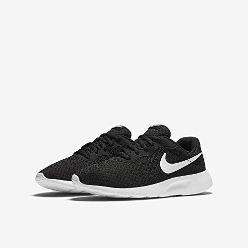 Nike Tanjun Gs, Zapatillas de Running para Niños, Negro (Black/White/White 011), 39 EU Nike Tanjun Gs, Zapatillas de Running para Niños, Negro (Black/White/White 011), 39 EU