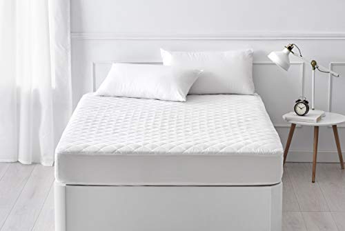 Pikolin Home - Protector de colchón/Cubre colchón acolchado de fibra antiácaros, transpirable, 90x190/200cm-Cama 90 (Todas las medidas) Pikolin Home - Protector de colchón/Cubre colchón acolchado de fibra antiácaros, transpirable, 90x190/200cm-Cama 90 (Todas las medidas)