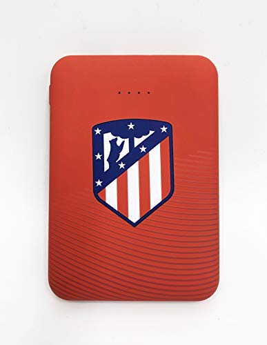 Power Bank- Bateria Externa para móvil. Producto Oficial Atletico de Madrid 5.000 mAh. Entrada Tipo C y micro USB. Salida USB. Tamaño pequeño y ligero.