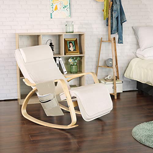 SONGMICS Silla Mecedora de Madera de Abedul, Sillón Tumbona con Reposapiés Regulable, Ideal para Salón, Oficina, Terraza, Antideslizante, Fácil Montaje, Beige LYY01MV1