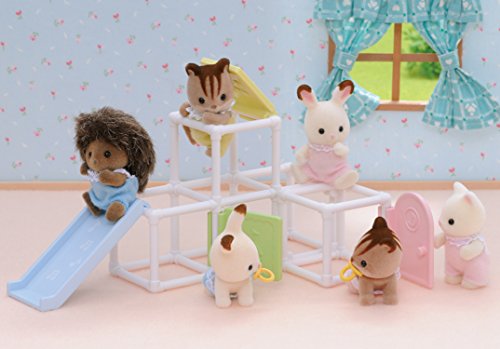 Sylvanian Families - 5025 - Set de parque de juegos para bebés