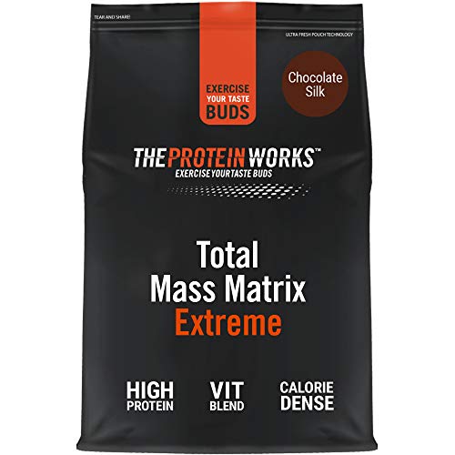 THE PROTEIN WORKS Total Mass Matrix Extreme Protein Powder | Masa Muscular | Alto en Calorías Para Ganar Masa | Con Glutamina, Creatina y Vitaminas | Chocolate Suave | 4.24kg