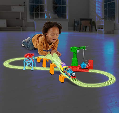 Thomas & Friends Trackmaster Hyper Glow Night Delivery Playset GGL75, Thomas The Tank Engine & Friends, Piezas de Pista Brillante, Cranky The Crane, Multicolor