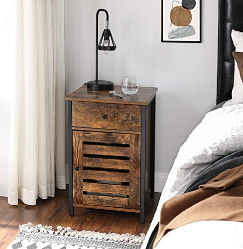 VASAGLE Mesa Lateral con Cajón, Mesa de Extremo para Espacios Pequeños, Puerta con Persiana, para Dormitorio, Sala de Estar, Marco de Metal, Estilo Industrial, Marrón Rústico y Negro LET063B01 VASAGLE Mesa Lateral con Cajón, Mesa de Extremo para Espacios Pequeños, Puerta con Persiana, para Dormitorio, Sala de Estar, Marco de Metal, Estilo Industrial, Marrón Rústico y Negro LET063B01