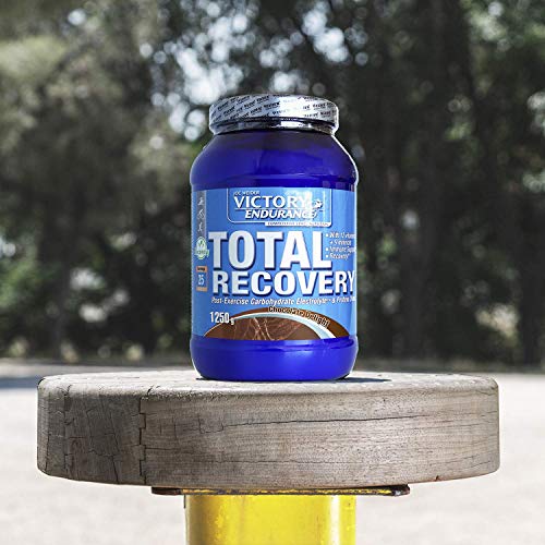 Victory Endurance Total Recovery. Maximiza la recuperación después del entrenamiento. Enriquecido con electrolitos y vitaminas. Sabor Chocolate (1250 g) Victory Endurance Total Recovery. Maximiza la recuperación después del entrenamiento. Enriquecido con electrolitos y vitaminas. Sabor Chocolate (1250 g)