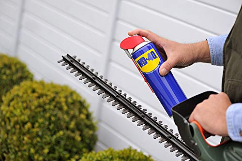 WD-40 Producto Multi-Uso Doble Acción - Spray 400ml - Aplicación amplia o precisa. Lubrica, Afloja, Protege del óxido, Dieléctrico, Limpia metales y plásticos y Desplaza la humedad WD-40 Producto Multi-Uso Doble Acción - Spray 400ml - Aplicación amplia o precisa. Lubrica, Afloja, Protege del óxido, Dieléctrico, Limpia metales y plásticos y Desplaza la humedad