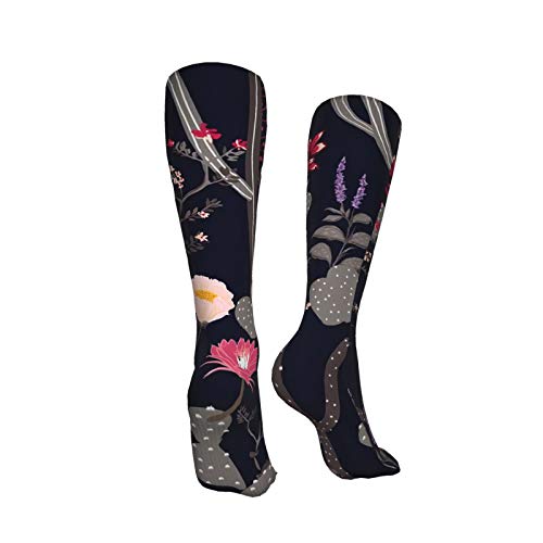 ZVEZVI Hermoso patrón sin costuras Cactus de color oscuro con flores de la jungla Calcetines de compresión de 19.8 pulgadas Botas altas Medias Manguera larga para caminar yoga para mujeres hombre ZVEZVI Hermoso patrón sin costuras Cactus de color oscuro con flores de la jungla Calcetines de compresión de 19.8 pulgadas Botas altas Medias Manguera larga para caminar yoga para mujeres hombre