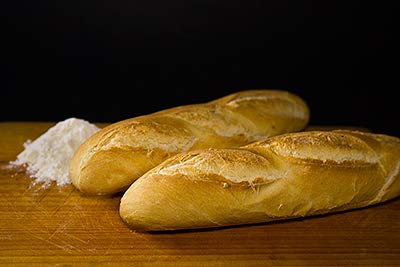 12 x Baguettes de Pan SiempreTierno 110 grs (1320 grs total) · Dura hasta 88 días sin necesitad de frio ni congelación · Ideal para cualquier momento · Embolsadas en Atmosfera Protectora .