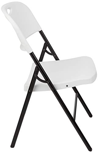 AmazonBasics - Silla de plástico plegable, capacidad de 157,5 kg, blanco, set de 2