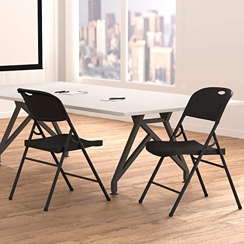 AmazonBasics - Silla de plástico plegable, capacidad de 157,5 kg, negro, set de 2