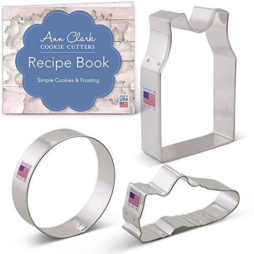 Ann Clark Cookie Cutters Juego de 3 cortadores de galletas baloncesto/voleibol con libro de recetas, camiseta sin mangas, balón y zapatilla de deporte