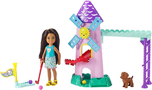 Barbie Muñeca Chelsea con mini golf, accesorios muñeca (Mattel FRL85)