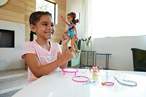 Barbie Teresa gimnasta muñeca con accesorios (Mattel GHK24)