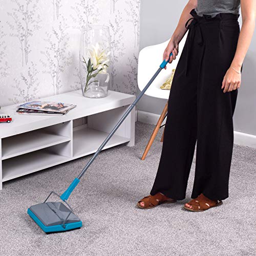 Beldray® LA024855TQ Sweeper de alfombra manual con peine de cepillo | perfecto Para recoger el pelo y la suciedad de mascotas | Easy Glide Ruedas | Turquesa Beldray® LA024855TQ Sweeper de alfombra manual con peine de cepillo | perfecto Para recoger el pelo y la suciedad de mascotas | Easy Glide Ruedas | Turquesa