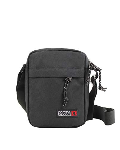 Bolso para Hombre Bolso Bandolera Coronel Tapiocca Casual con Solapa Bolsillos y Cremallera Denim 17.5x22x5.5 cm Negro Bolso para Hombre Bolso Bandolera Coronel Tapiocca Casual con Solapa Bolsillos y Cremallera Denim 17.5x22x5.5 cm Negro