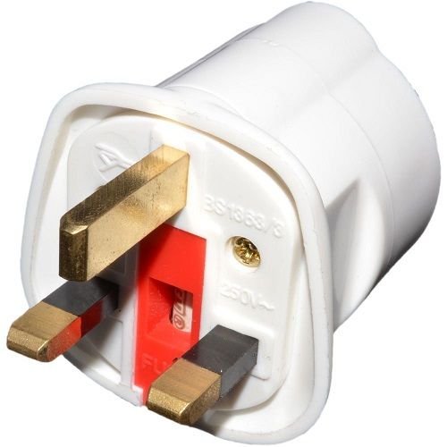 CABLEPELADO Adaptador de Enchufe de Europeo a Enchufe UK (1x, Blanco) CABLEPELADO Adaptador de Enchufe de Europeo a Enchufe UK (1x, Blanco)