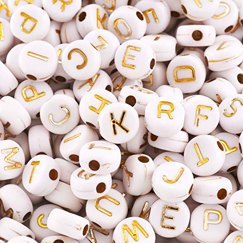 Cheriswelry 200 cuentas acrílicas de oro blanco del alfabeto de 7 mm de disco redondo plano de moneda A-Z, cuentas espaciadoras para joyería y pulseras