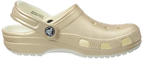 Crocs Classic Metallic Clog, Zuecos Unisex Adulto, Beige (Champagne 96o), 36/37 EU Crocs Classic Metallic Clog, Zuecos Unisex Adulto, Beige (Champagne 96o), 36/37 EU