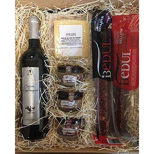 Económica cesta de Navidad para regalo con vino y productos gourmet de calidad e Ibéricos